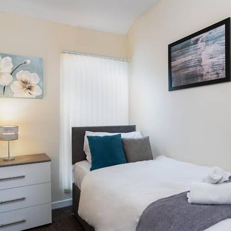 Sleeps 5, Smart Tv'S In Bedrooms Swansea Bagian luar foto